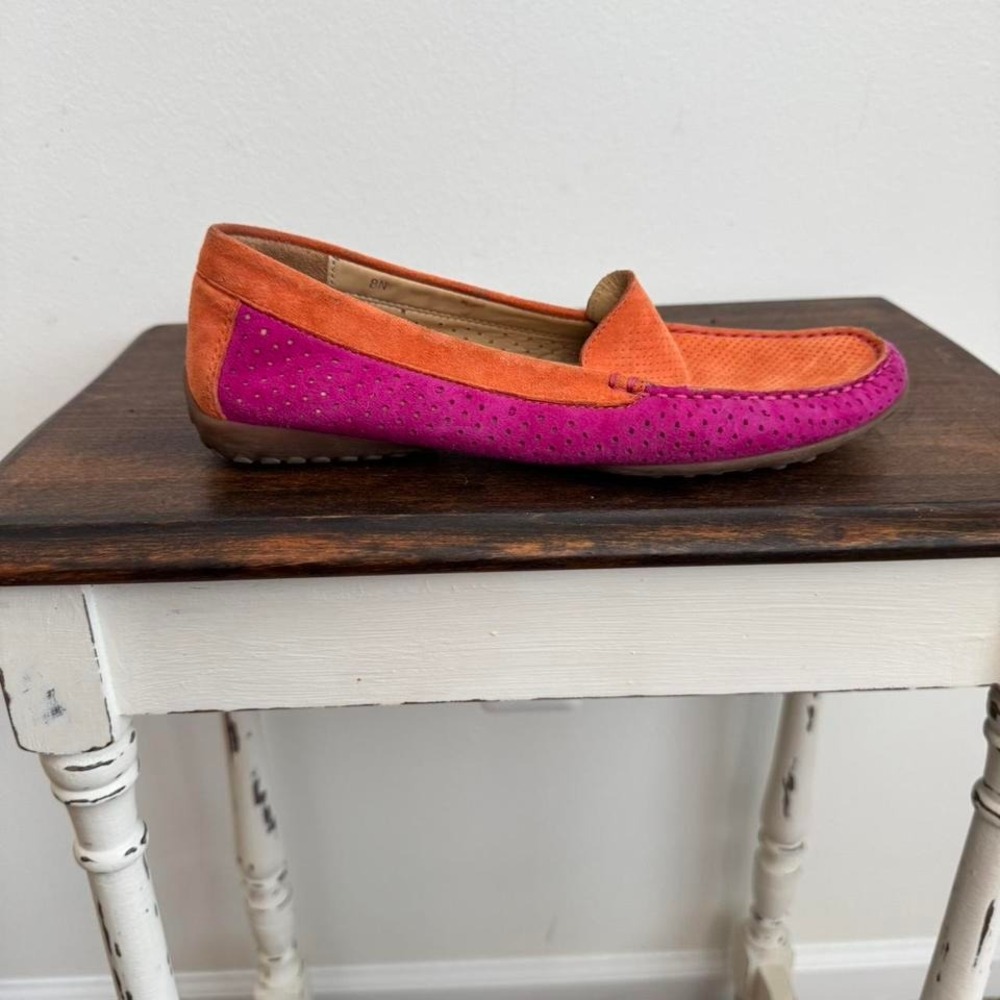 90s / Y2K Orange and pink suede loafer Size 8 Narrow - Picture 2 of 8